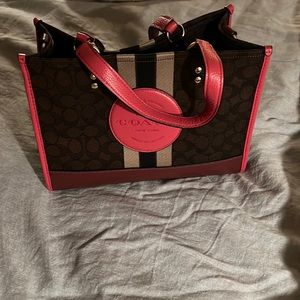 DEMPSEY CARRYALL IN SIGNATURE JACQUARD WITH STRIPE AND COACH PATCH